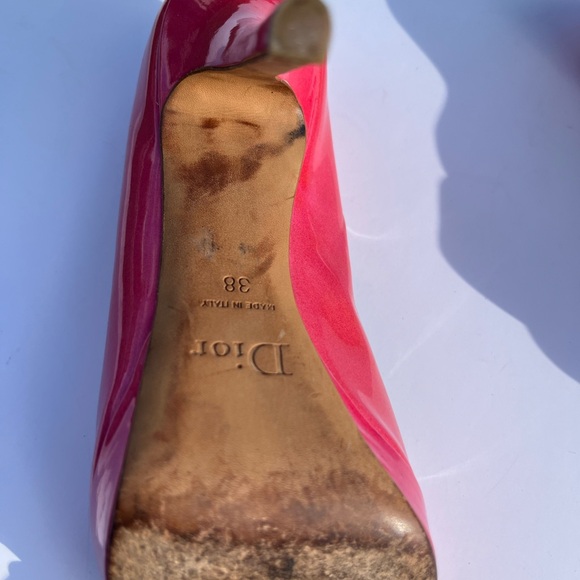 Christian Dior patent leather heels, with gold hardware - Picture 8 of 8